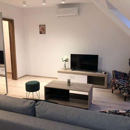 Diamond Apartman Debrecen Esterno foto
