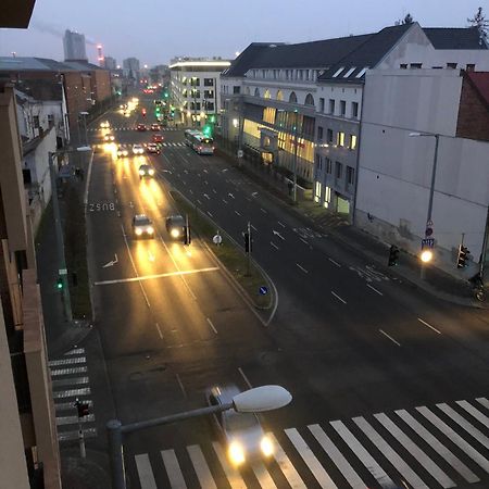Diamond Apartman Debrecen Esterno foto