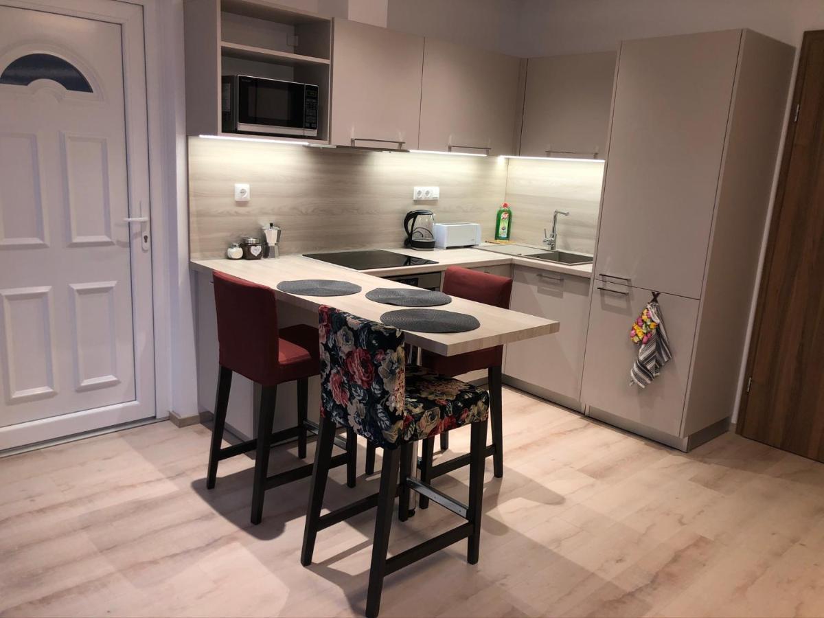 Diamond Apartman Debrecen Esterno foto