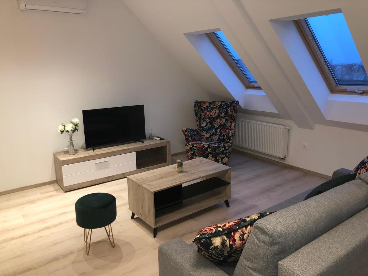 Diamond Apartman Debrecen Esterno foto