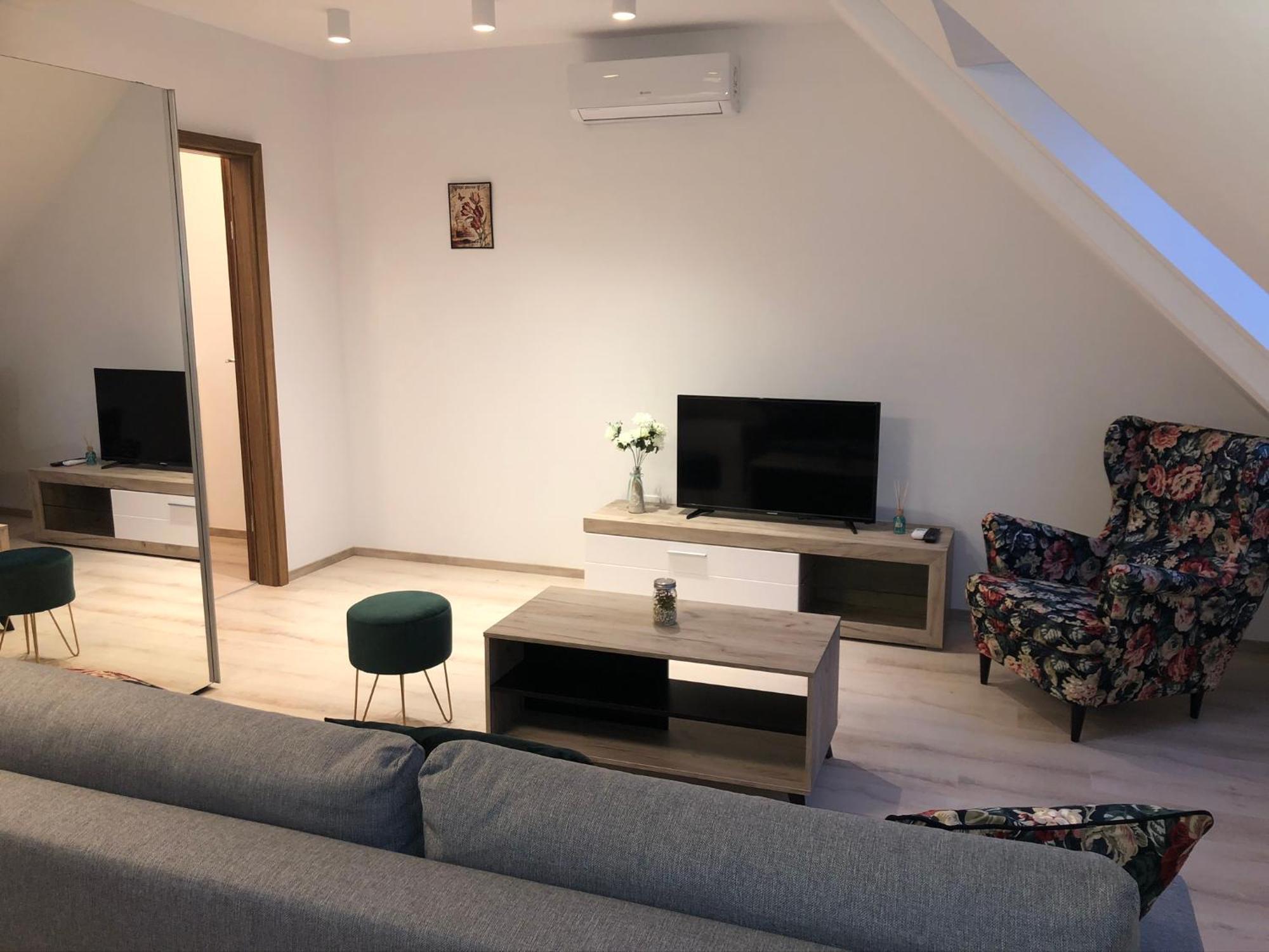 Diamond Apartman Debrecen Esterno foto