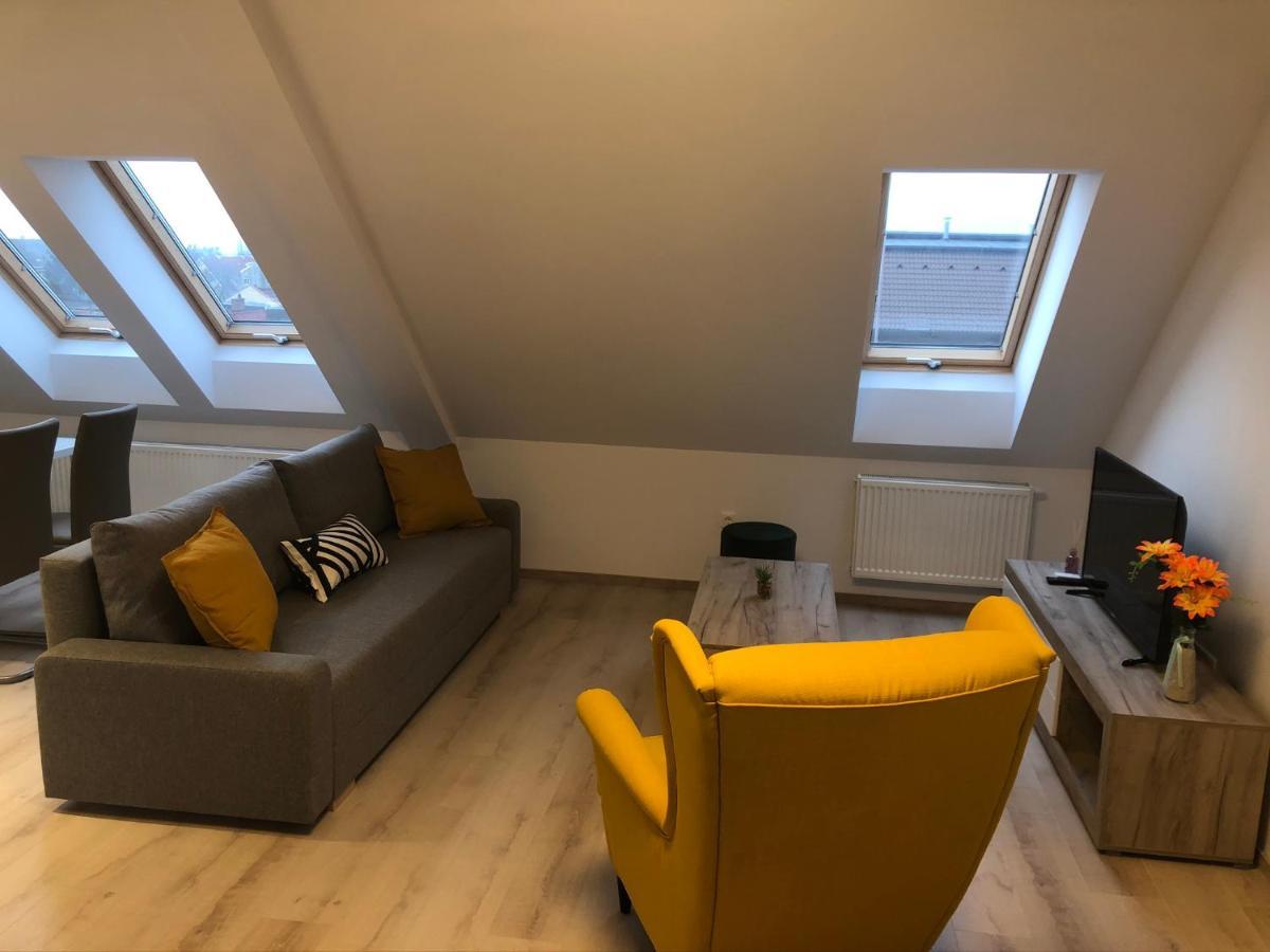 Diamond Apartman Debrecen Esterno foto