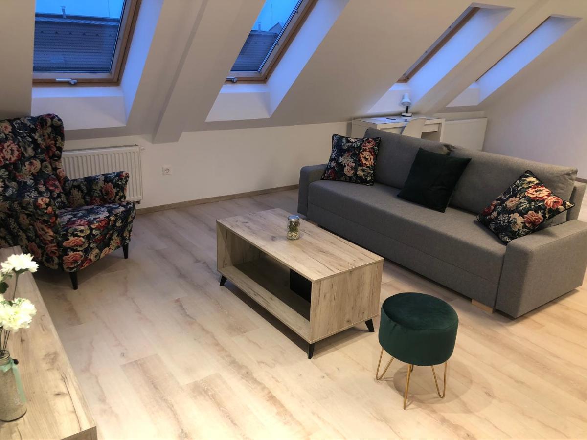 Diamond Apartman Debrecen Esterno foto
