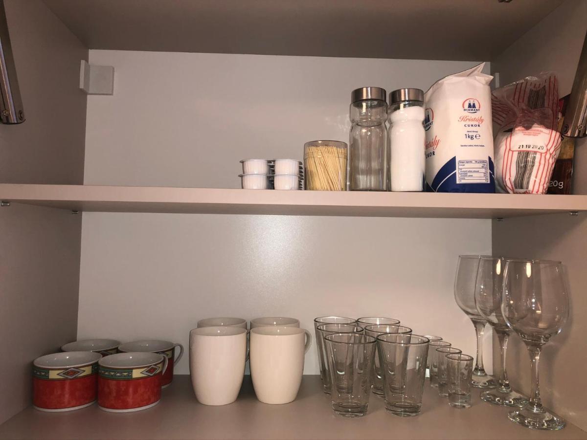 Diamond Apartman Debrecen Esterno foto